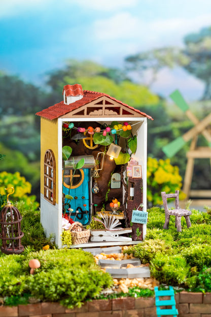 Tiny house - Borrowed Garden - Miniatures DIY DS013 - Missa Arles