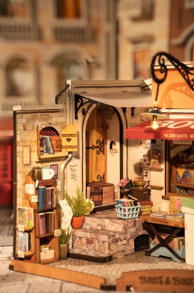 Tiny house - Corner Bookstore - Miniatures DIY DG164 - Missa Arles