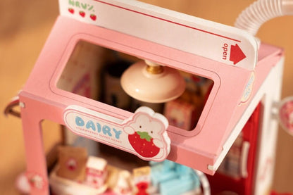 Tiny house - Strawberry milk box - Miniatures DIY DS034 - Missa Arles